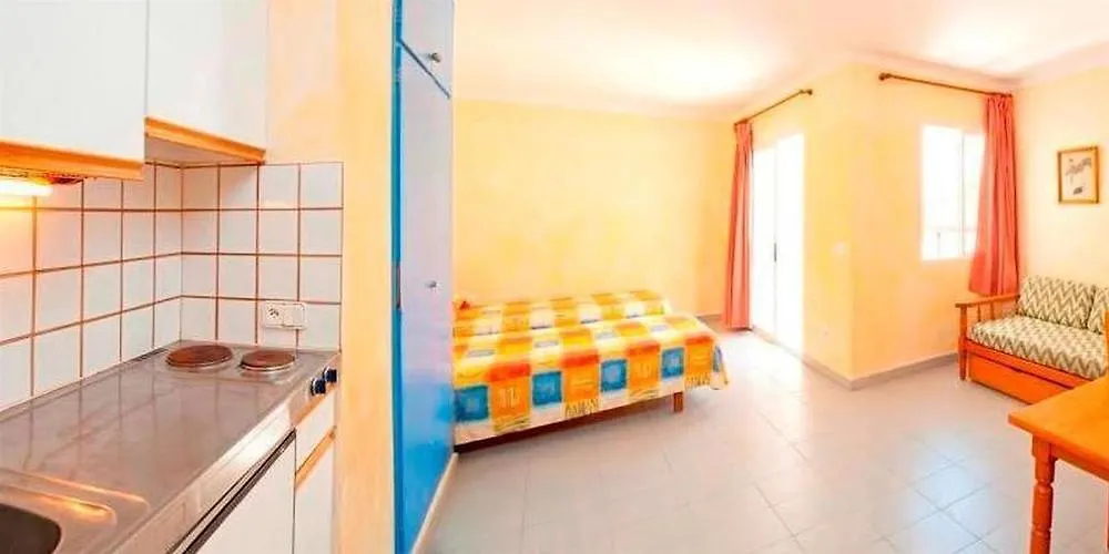 Vago Ibiza - New Opening 2025 Aparthotel San Antonio  2*, San Antonio (Ibiza)